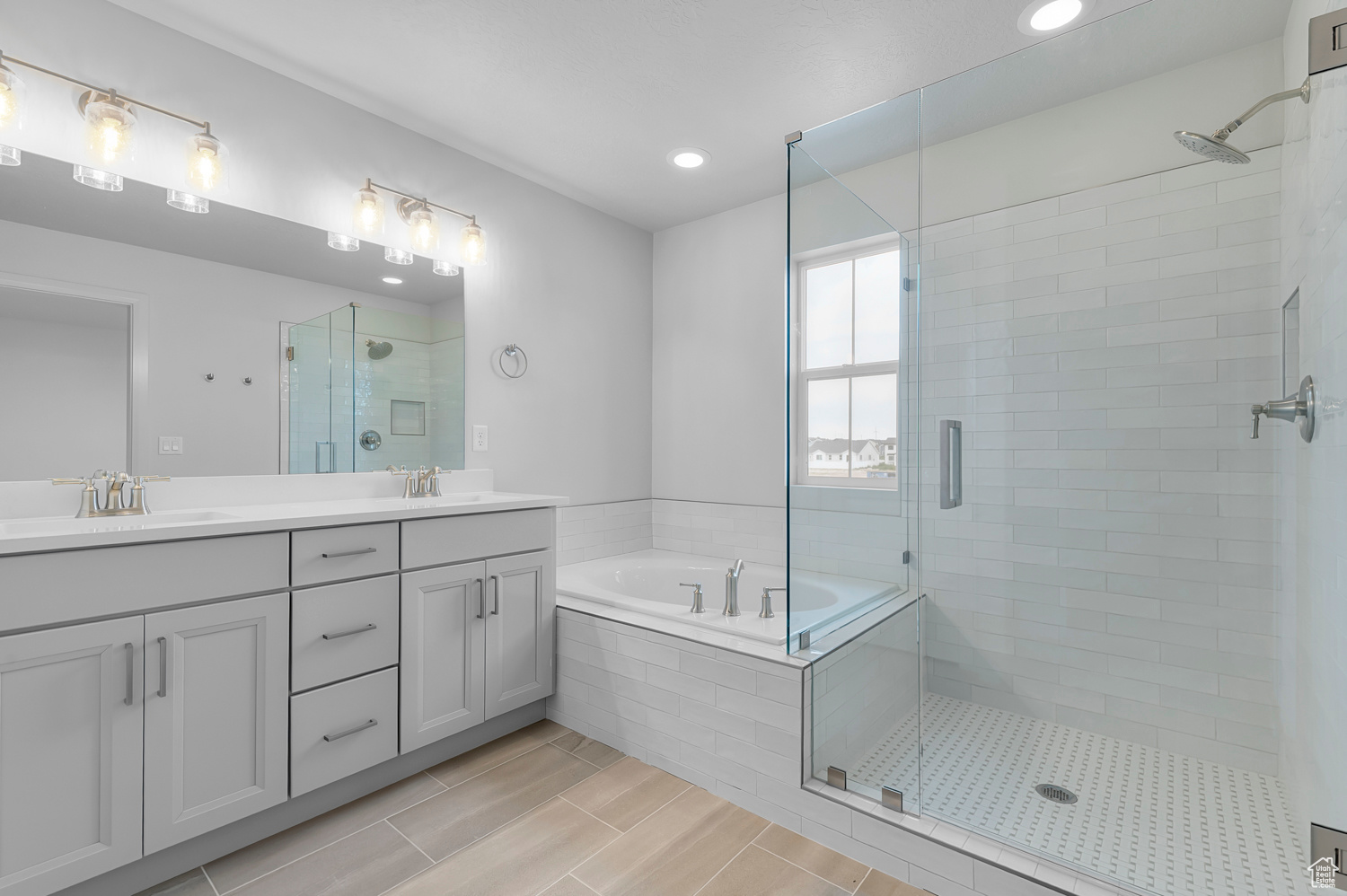 HOLBROOK FARMS 315 - Residential