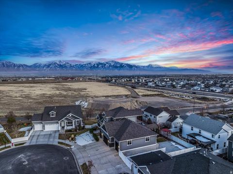 Tiny photo for 6429 W MAPLE VALLEY CIR, West Jordan, UT 84081 (MLS # 2135818)