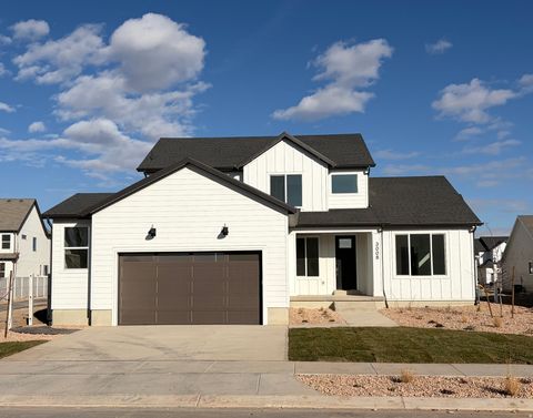 Photo of 3008 N KINGBIRD DRIVE ST #618, Eagle Mountain, UT 84005 (MLS # 2095419)
