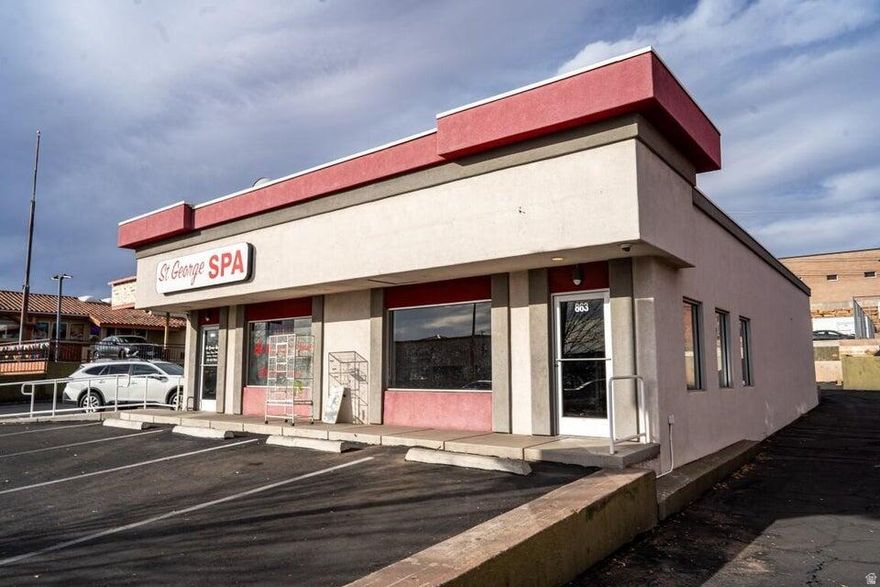 Terrific store front with ample parking in the rear. Right on St. George Blvd, the perfect spot for your business if you want high visibility. Great signage and an awesome landlord. Listing information deemed reliable, buyer to verify