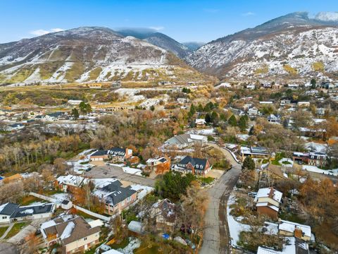 Tiny photo for 362 S GLEN CIR E, Fruit Heights, UT 84037 (MLS # 2089711)