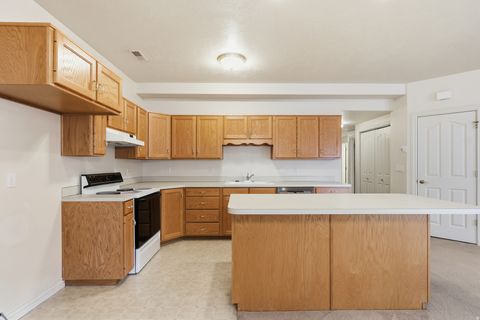 Tiny photo for 362 S GLEN CIR E, Fruit Heights, UT 84037 (MLS # 2089711)