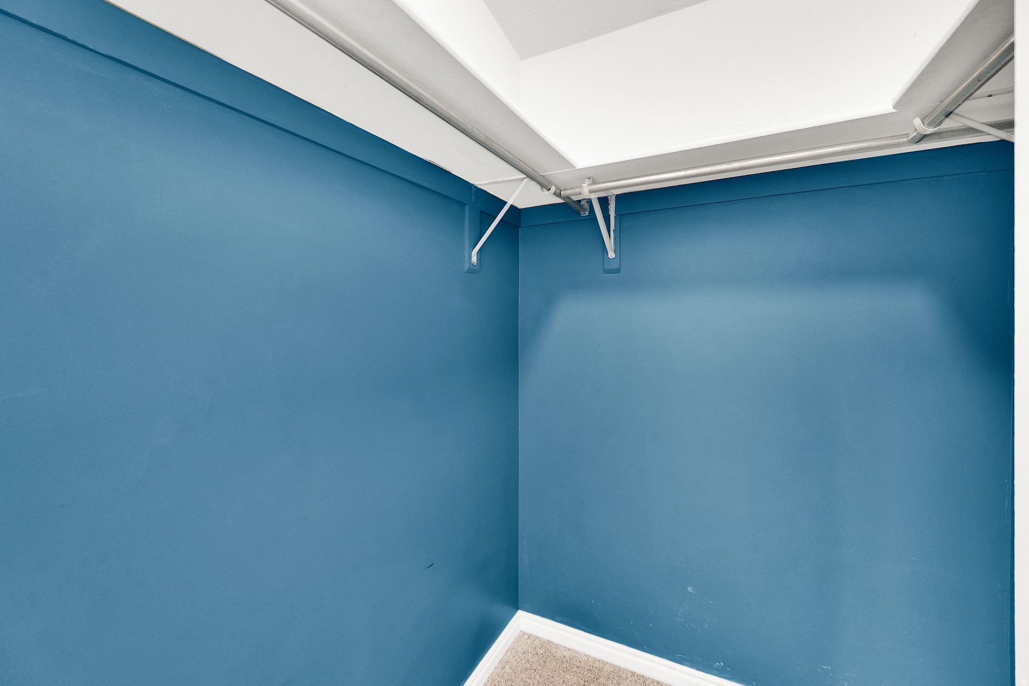 NORTH HILLS ESTATES - Residential