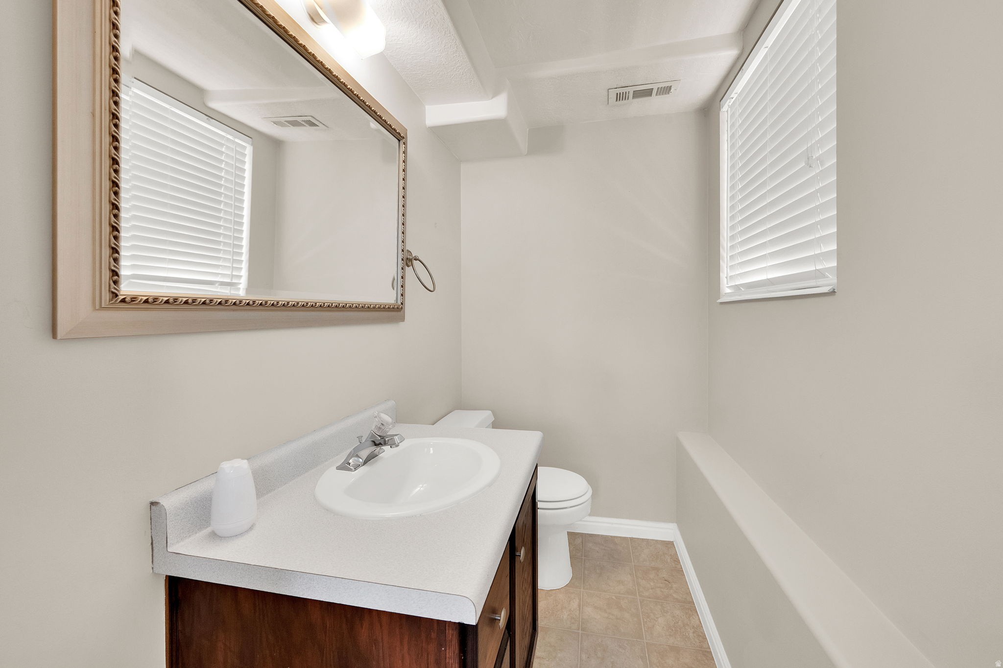 NORTH HILLS ESTATES - Residential