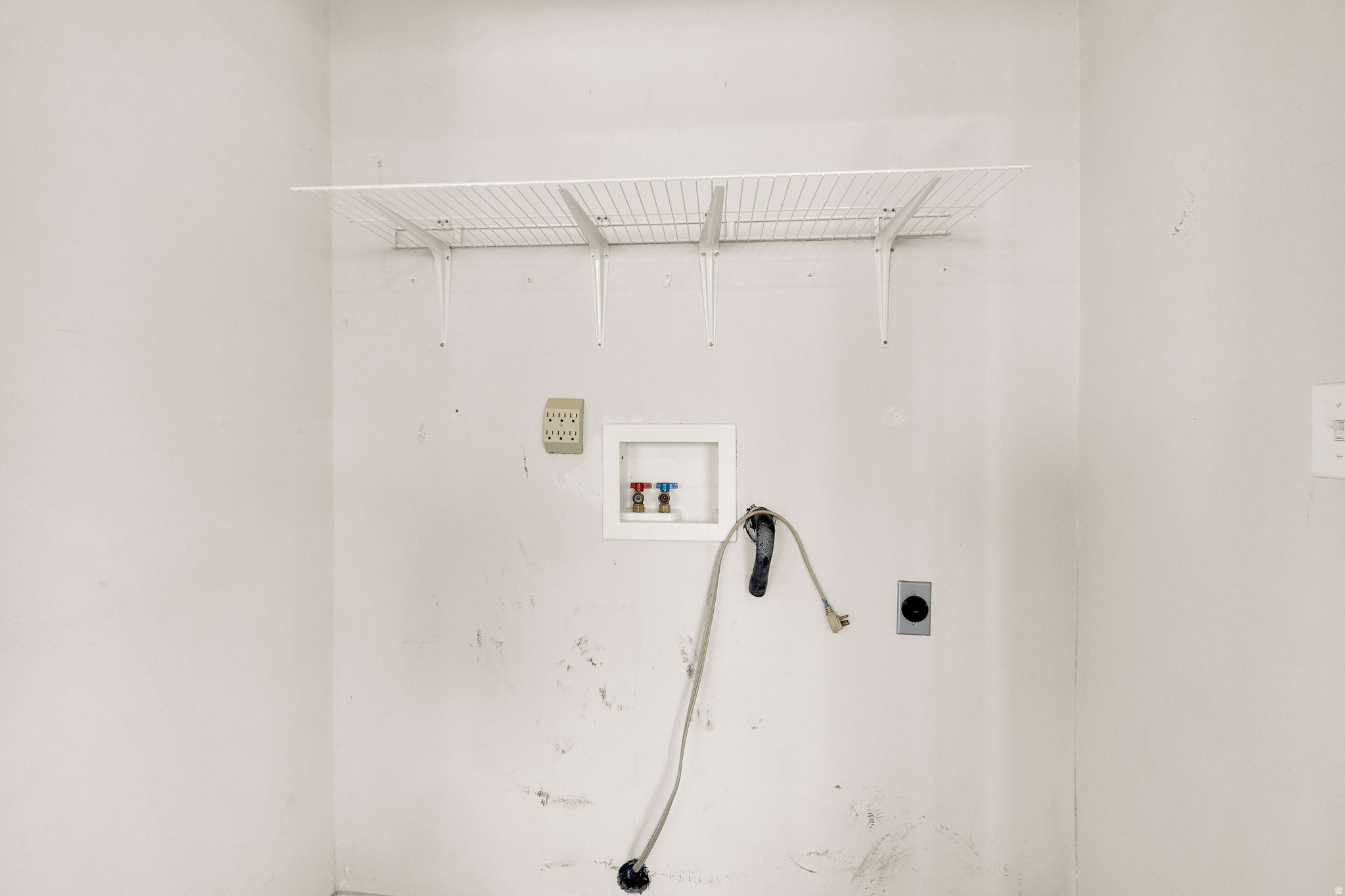 NORTH HILLS ESTATES - Residential