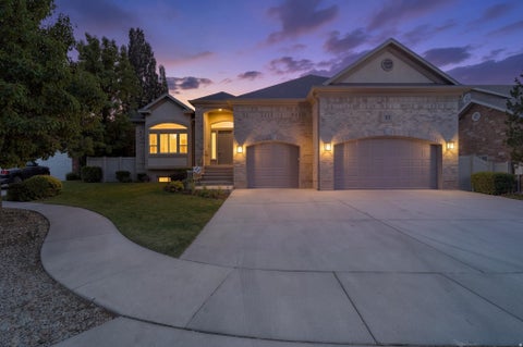 Tiny photo for 1653 E CRESCENT VIEW CIRCLE CIR S, Sandy, UT 84092 (MLS # 2174181)