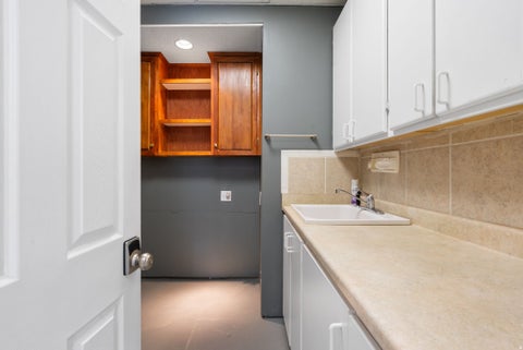 Tiny photo for 1653 E CRESCENT VIEW CIRCLE CIR S, Sandy, UT 84092 (MLS # 2174181)