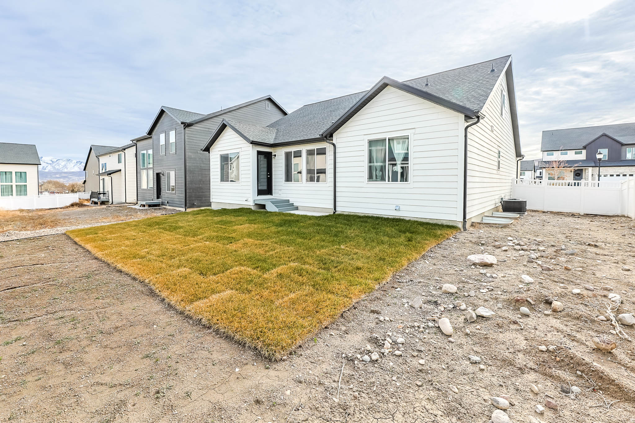 MOUNTAIN RIDGE - Residential