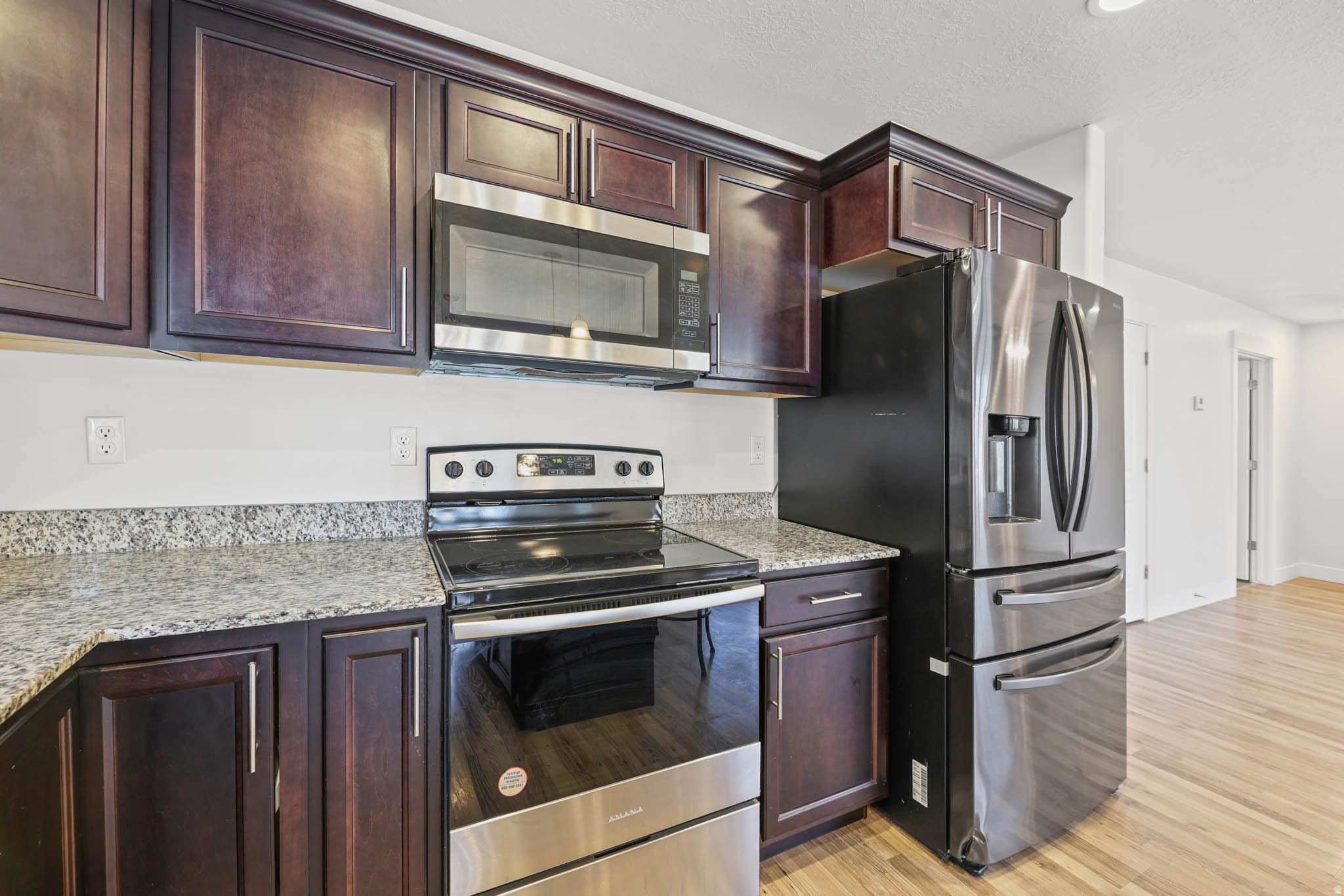 MOUNTAIN RIDGE - Residential