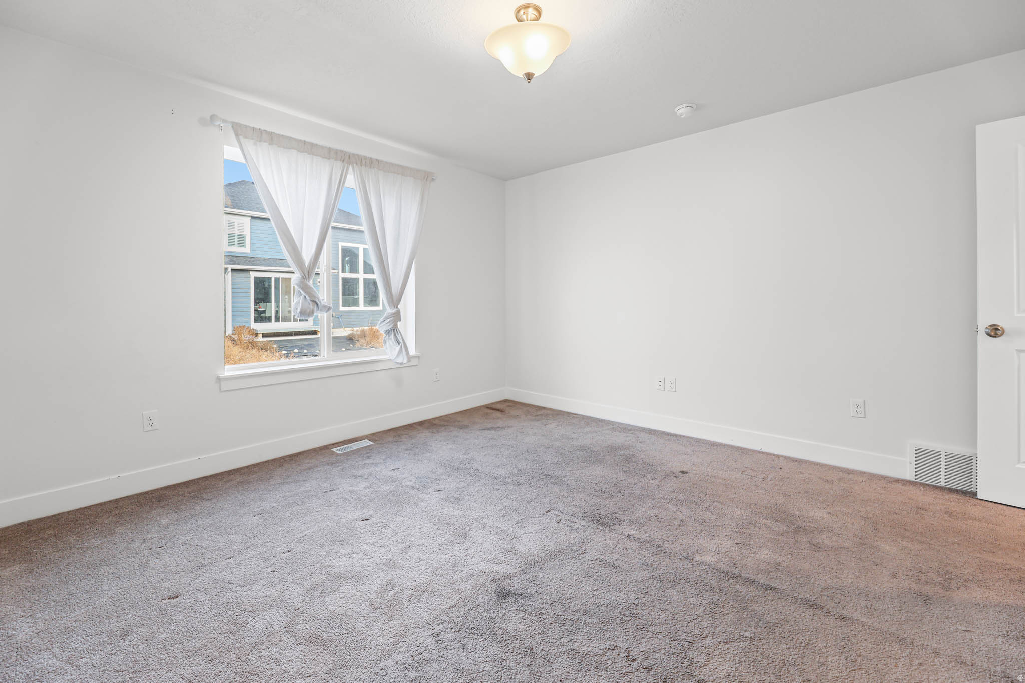 MOUNTAIN RIDGE - Residential