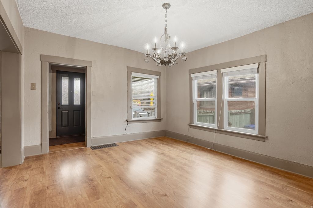 Photo of 1998 S 1000 E, Salt Lake City, UT 84105 (MLS # 2141173)