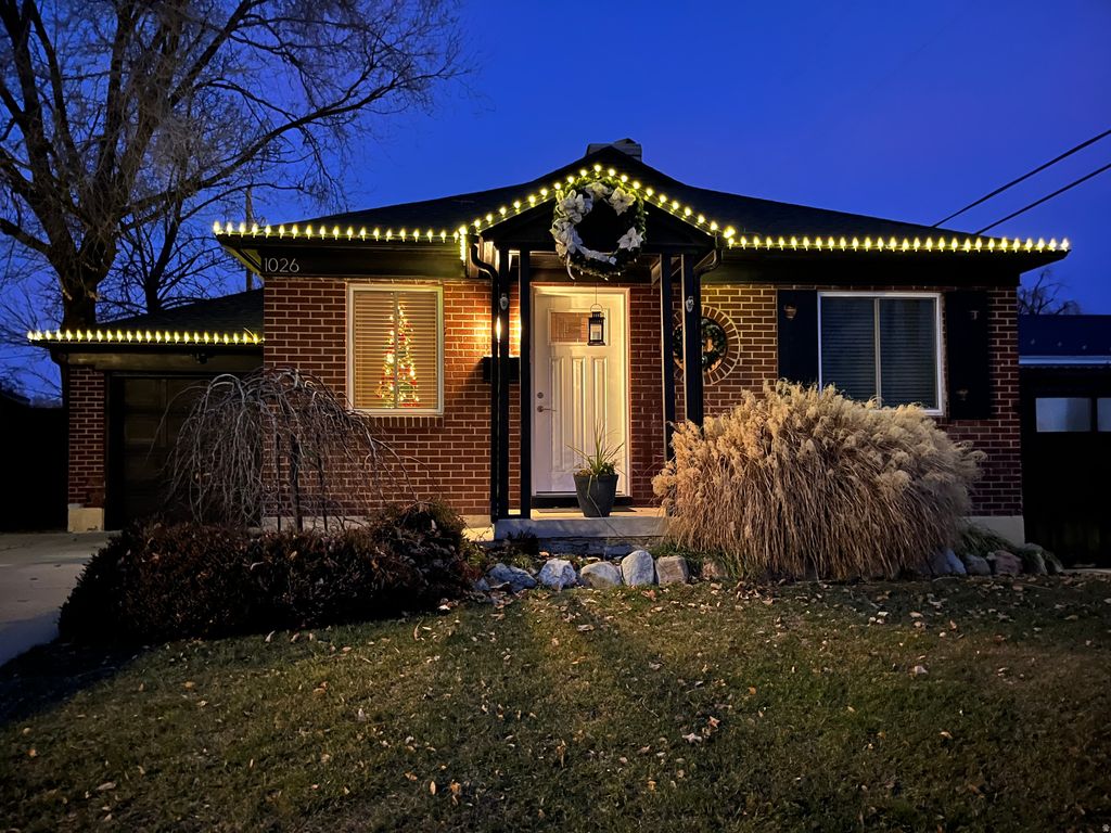 Photo of 1026 W 800 N, Salt Lake City, UT 84116 (MLS # 2121905)