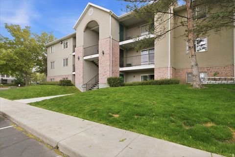 Photo of 278 E NEW CENTURY LN S #C78, South Salt Lake, UT 84115 (MLS # 2153716)