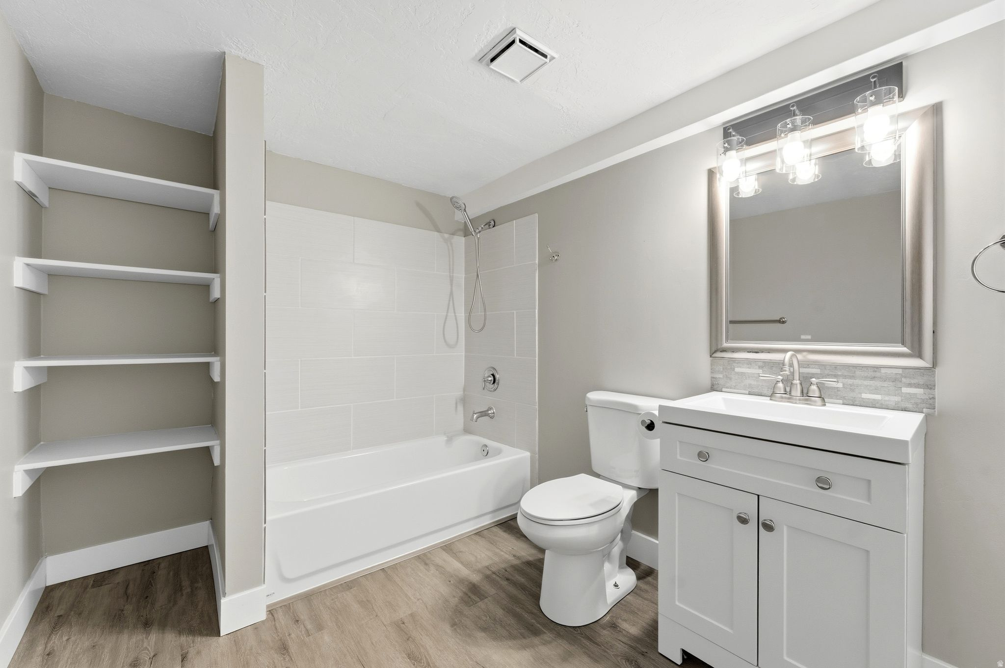 OAK HAVEN VILLAGE - Residential