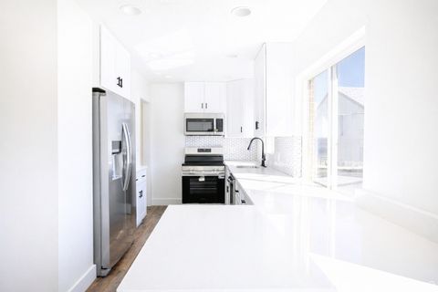 Tiny photo for 321 S 700 E, Clearfield, UT 84015 (MLS # 2152223)