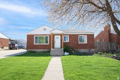 Photo of 321 S 700 E, Clearfield, UT 84015 (MLS # 2152223)