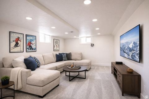 Tiny photo for 321 S 700 E, Clearfield, UT 84015 (MLS # 2152223)