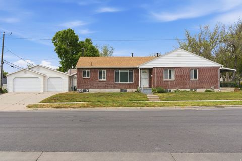Photo of 1645 E 2700 S, Salt Lake City, UT 84106 (MLS # 2154413)