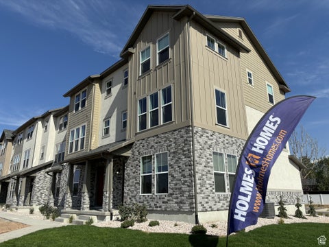 Townhouse For Sale - 1748 N 1600<br/> Layton, UT 84041