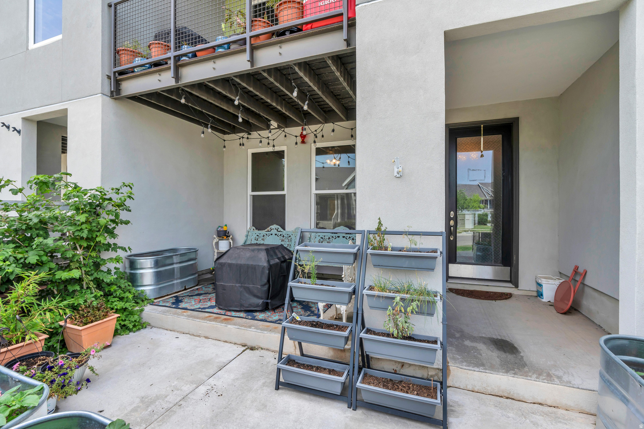 DAYBREAK - Residential