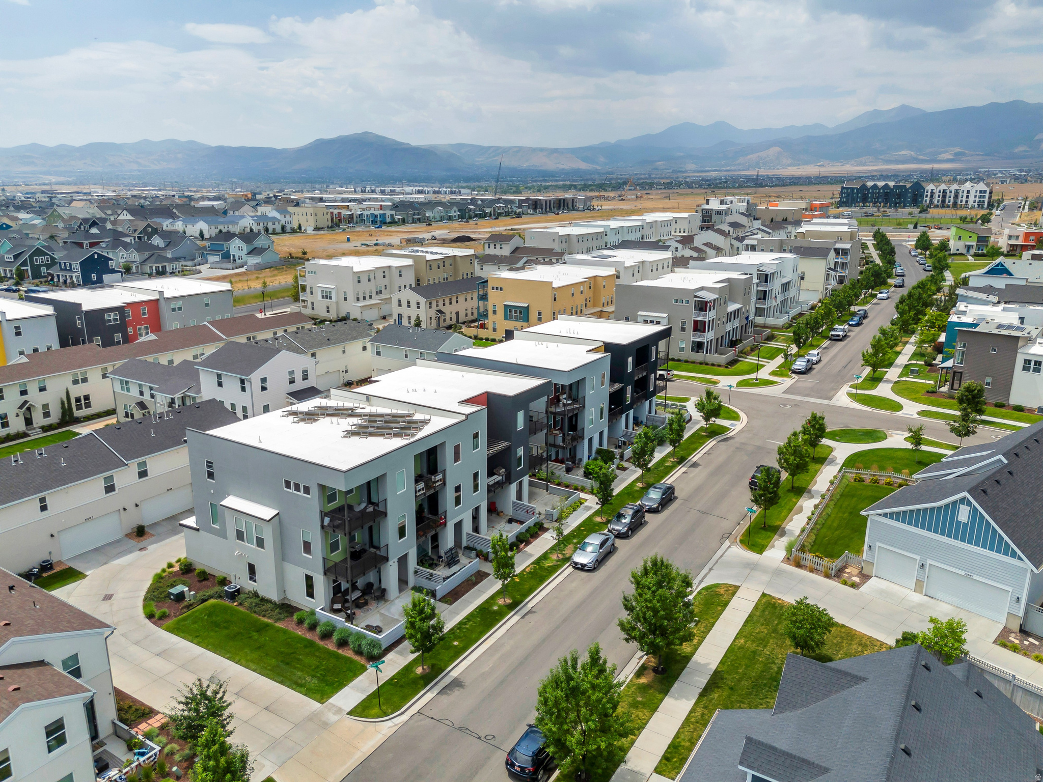 DAYBREAK - Residential