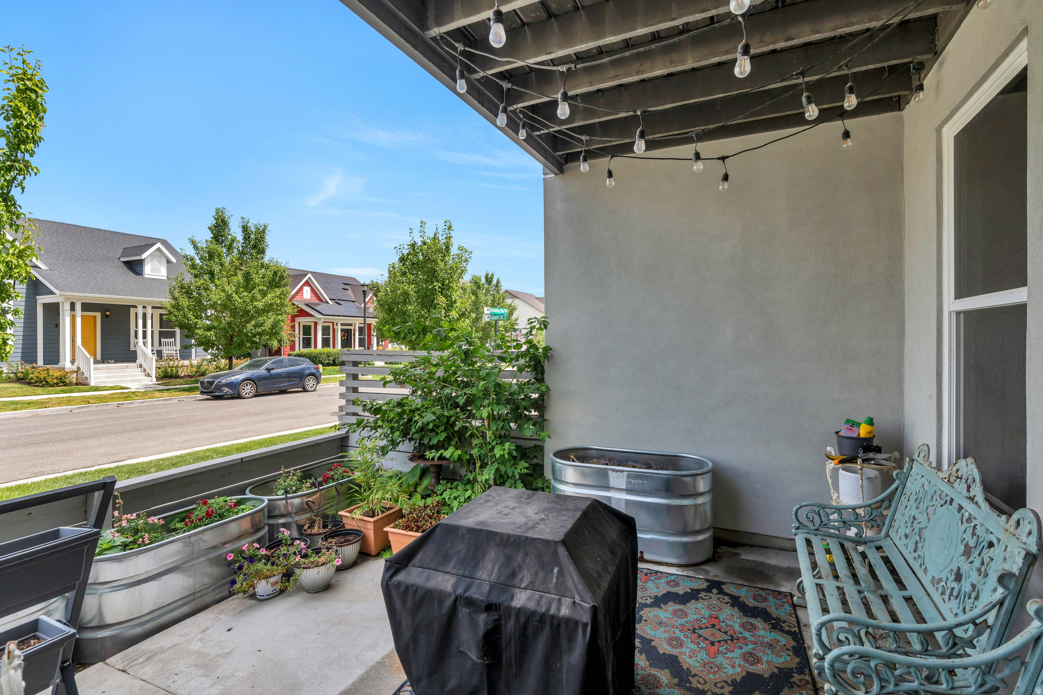 DAYBREAK - Residential