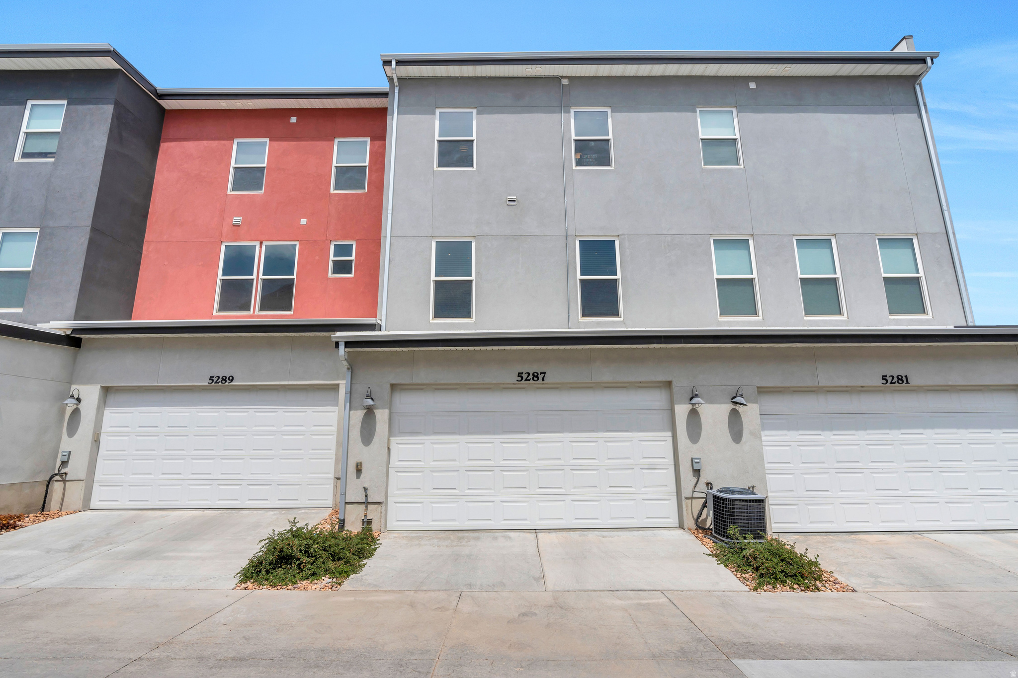 DAYBREAK - Residential