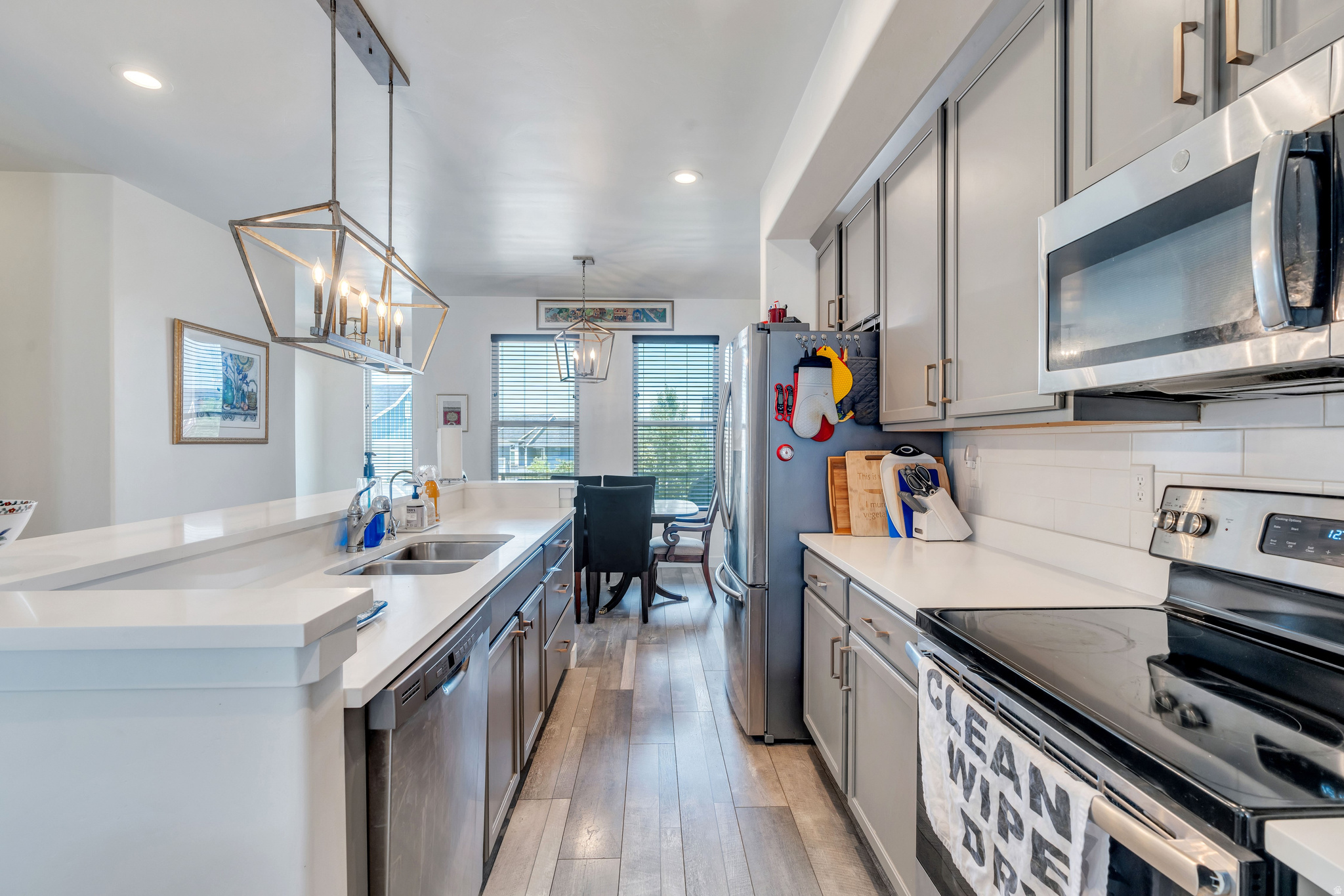 DAYBREAK - Residential