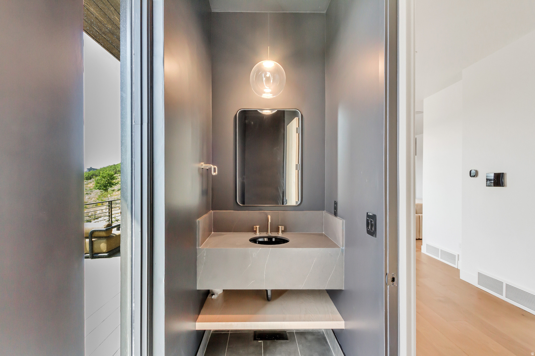 PROMONTORY PAINTED SHORES - Residential