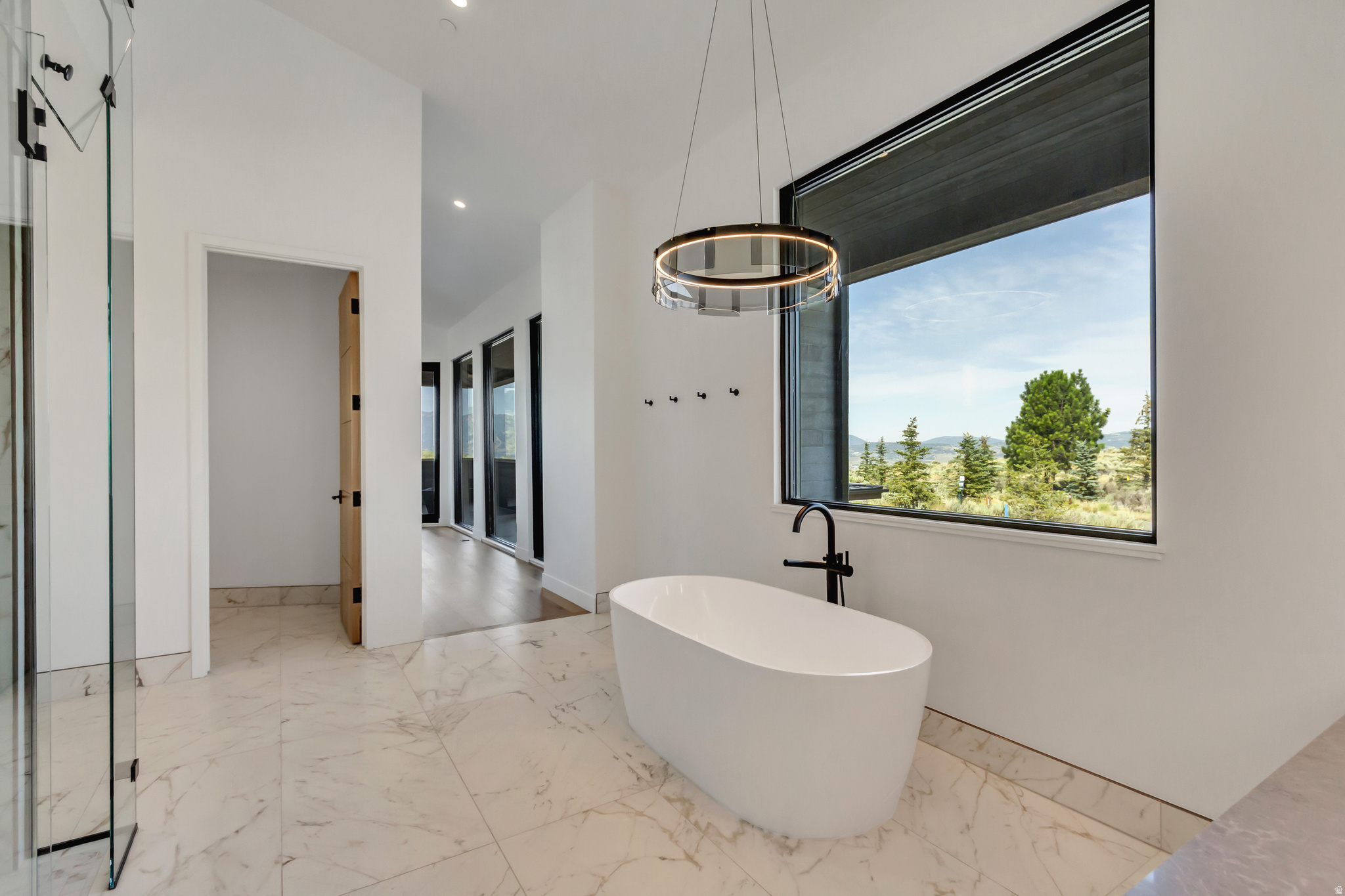 PROMONTORY PAINTED SHORES - Residential