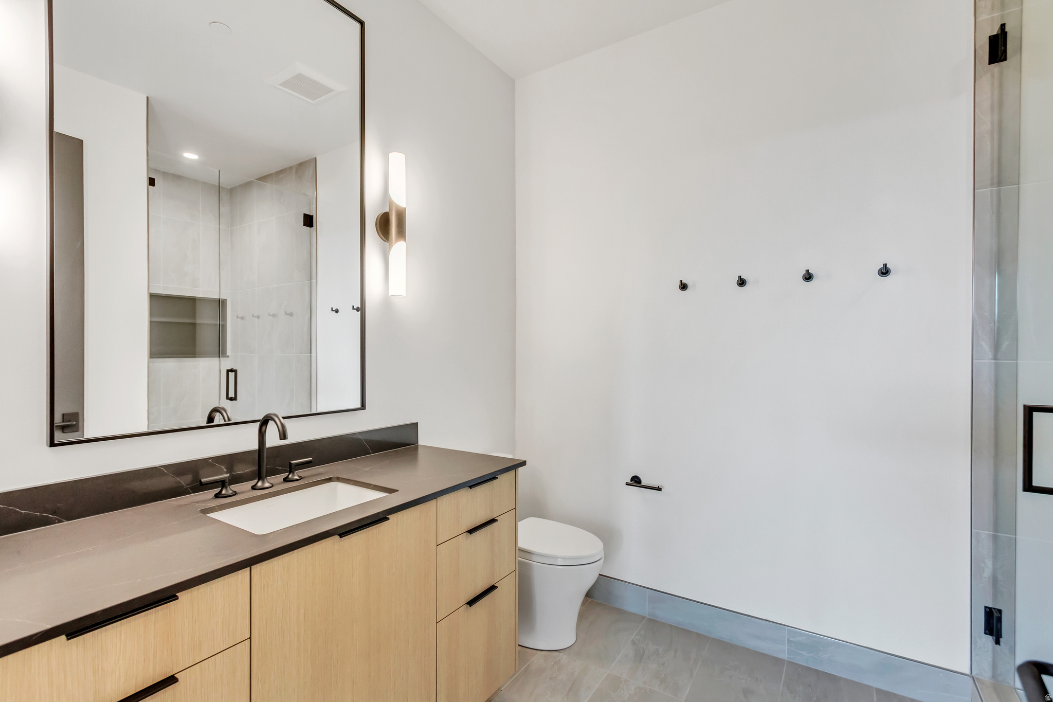 PROMONTORY PAINTED SHORES - Residential