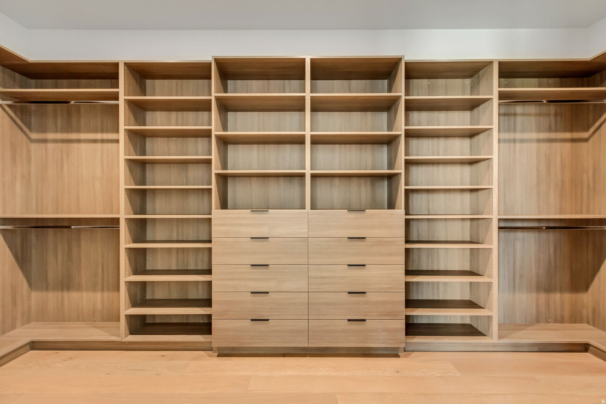 PROMONTORY PAINTED SHORES - Residential