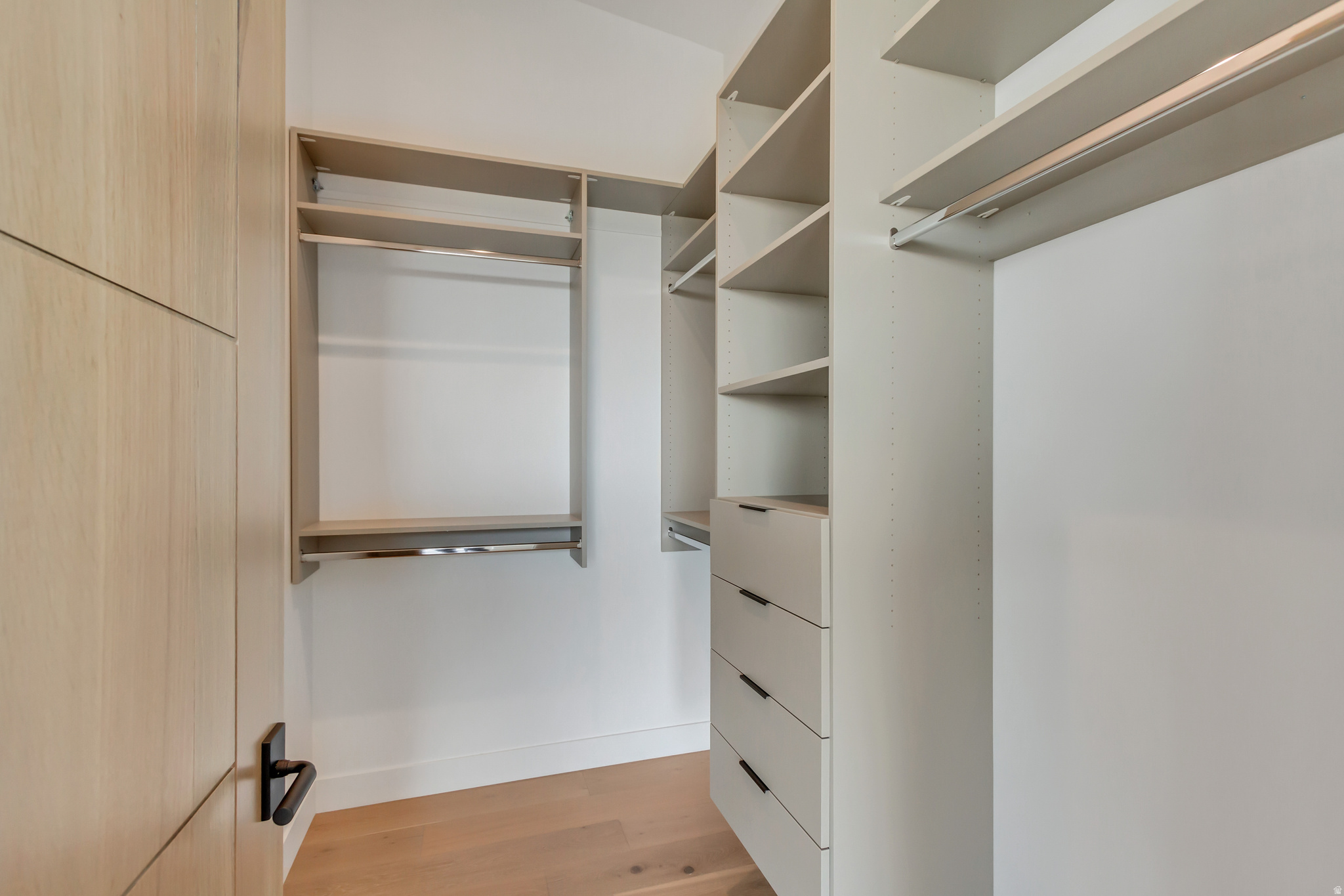 PROMONTORY PAINTED SHORES - Residential