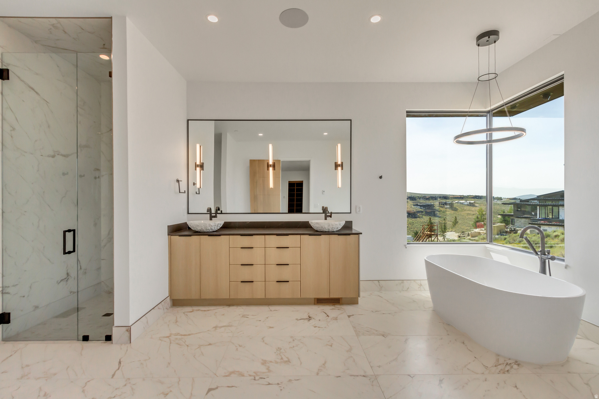 PROMONTORY PAINTED SHORES - Residential