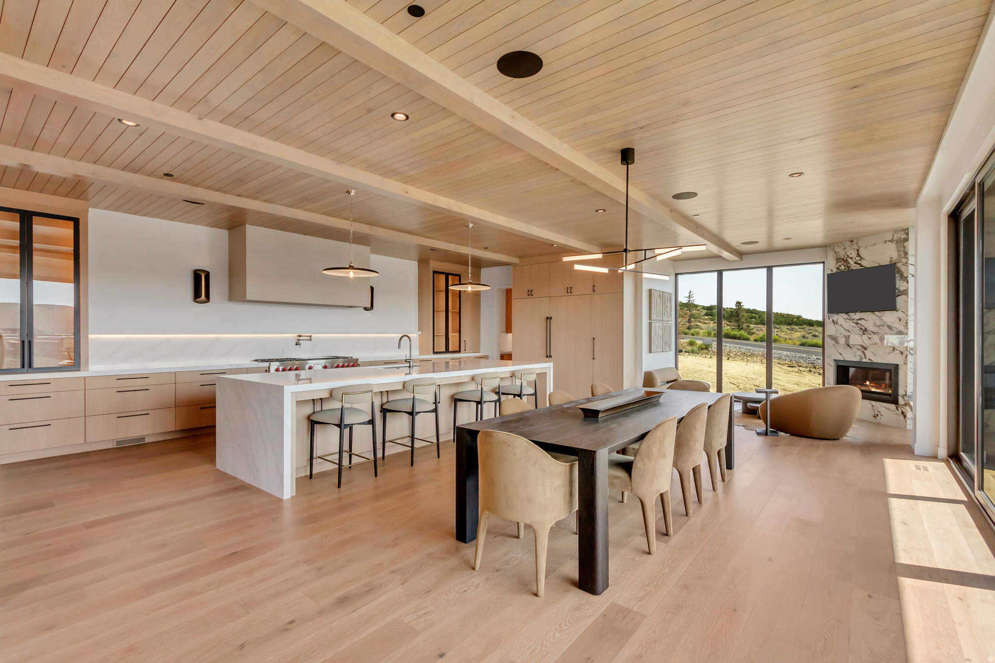 PROMONTORY PAINTED SHORES - Residential