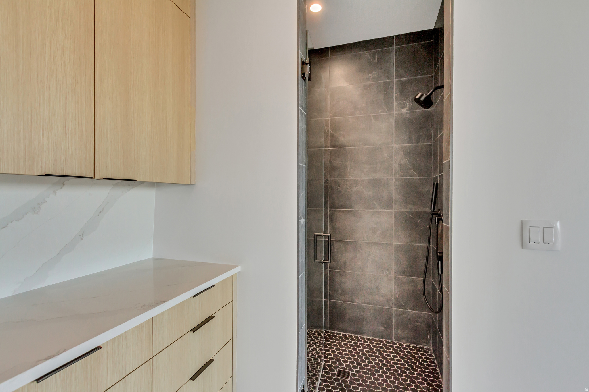 PROMONTORY PAINTED SHORES - Residential