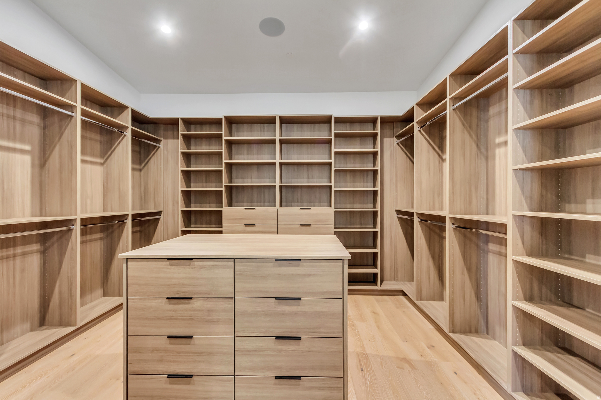 PROMONTORY PAINTED SHORES - Residential