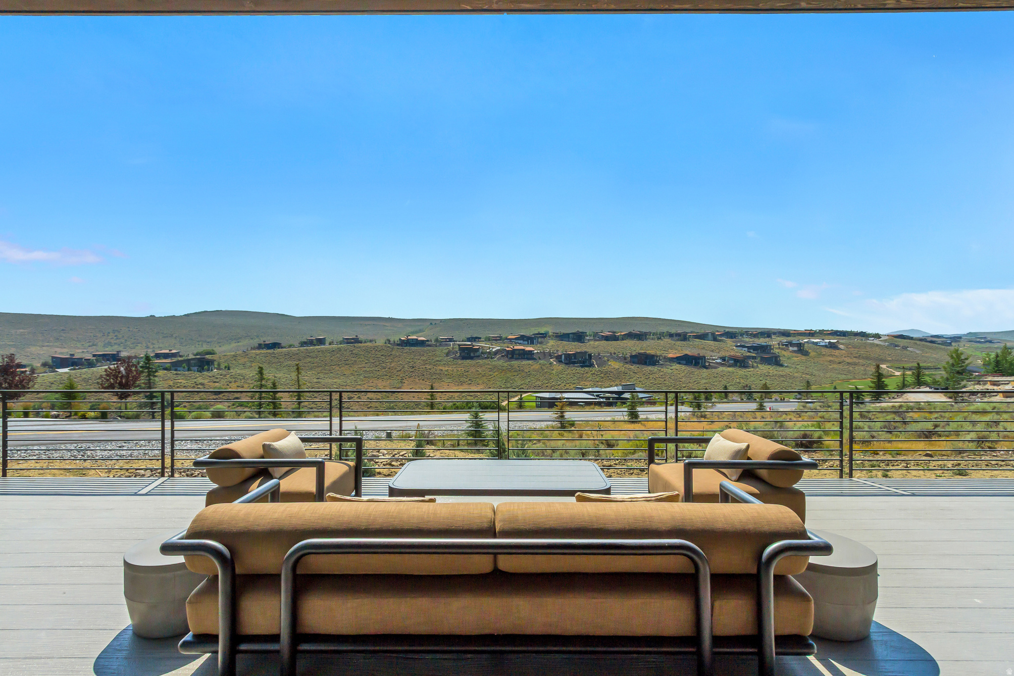 PROMONTORY PAINTED SHORES - Residential