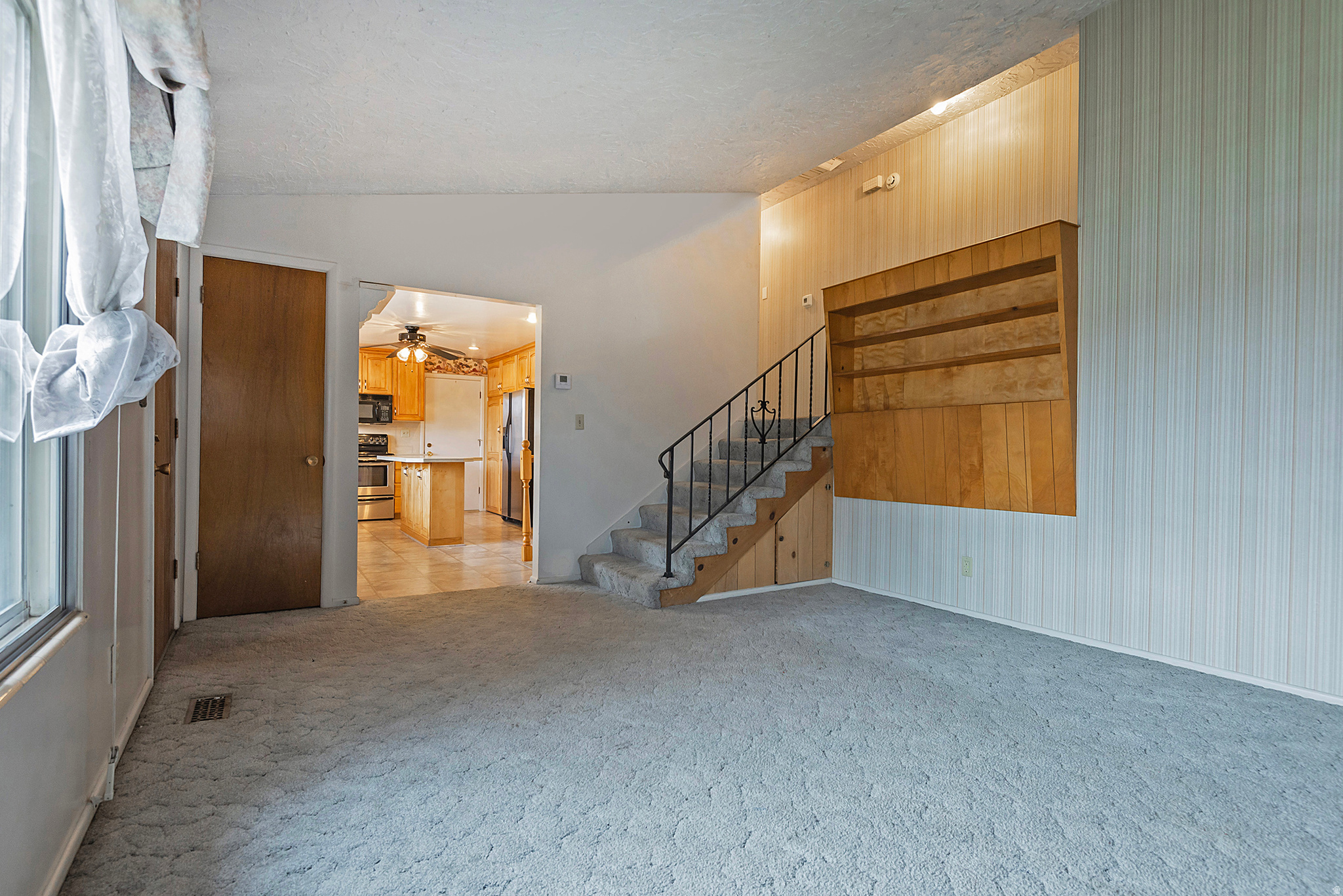 GOLDEN BANTA - Residential