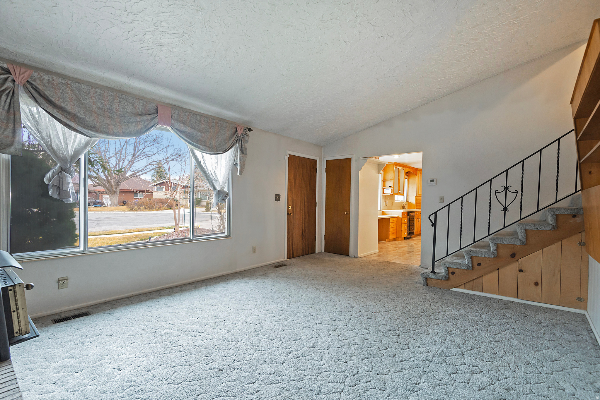 GOLDEN BANTA - Residential