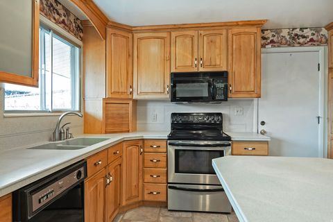 Tiny photo for 4038 S GOLDEN CIR, Millcreek, UT 84124 (MLS # 2137127)