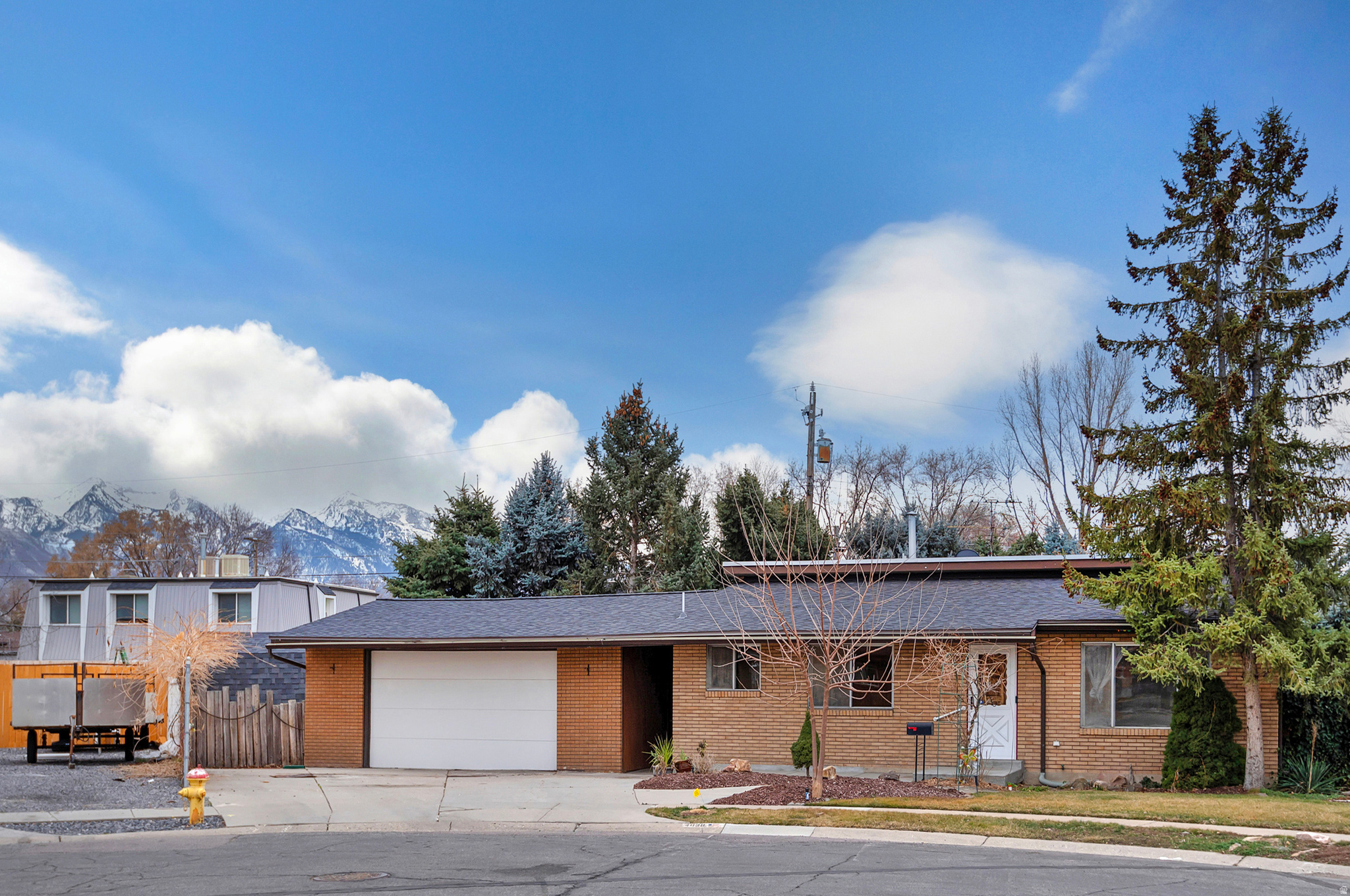 GOLDEN BANTA - Residential