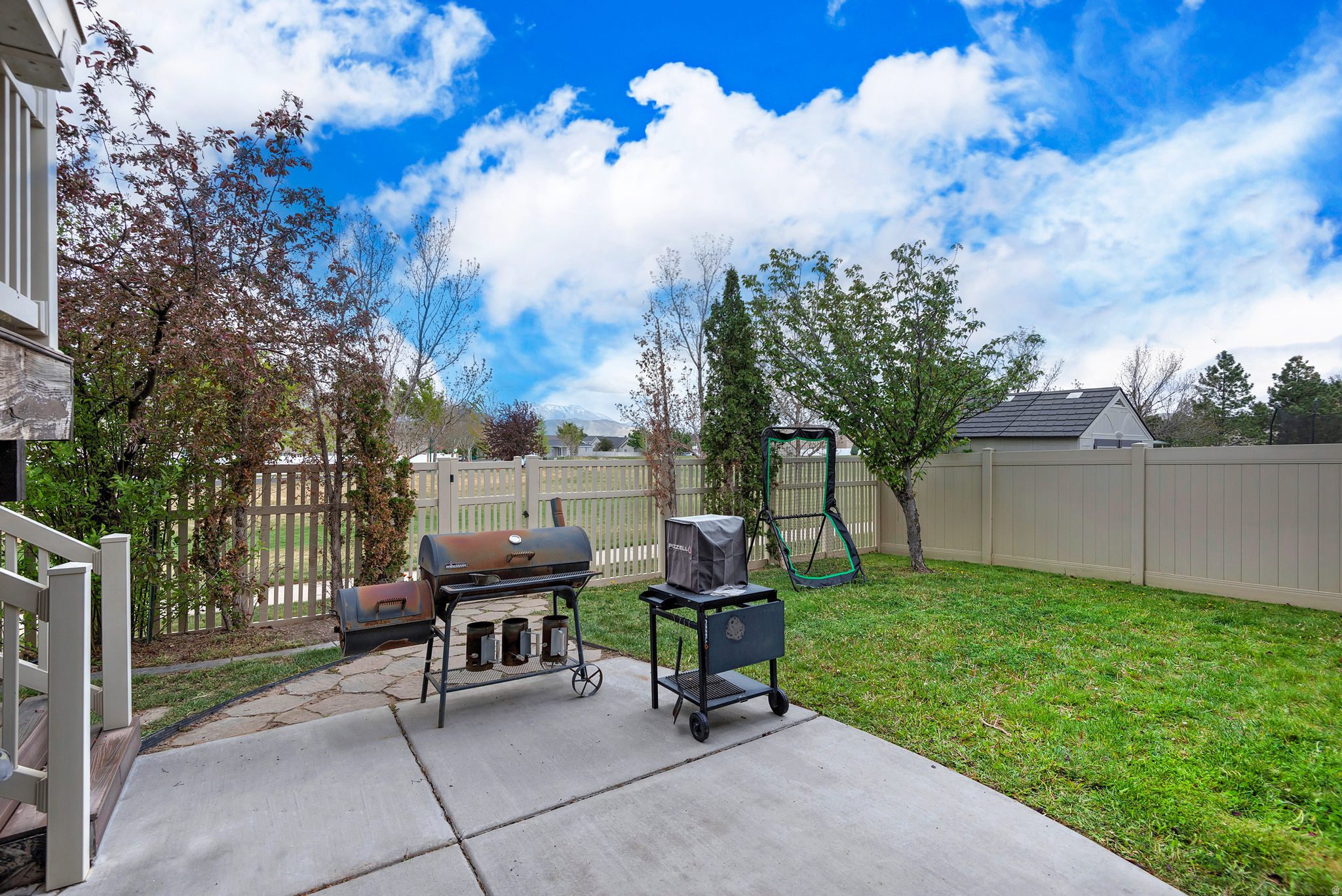 WESTERN SPRINGS - Residential