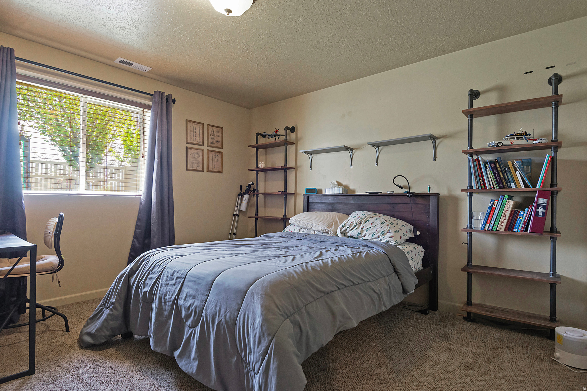 WESTERN SPRINGS - Residential