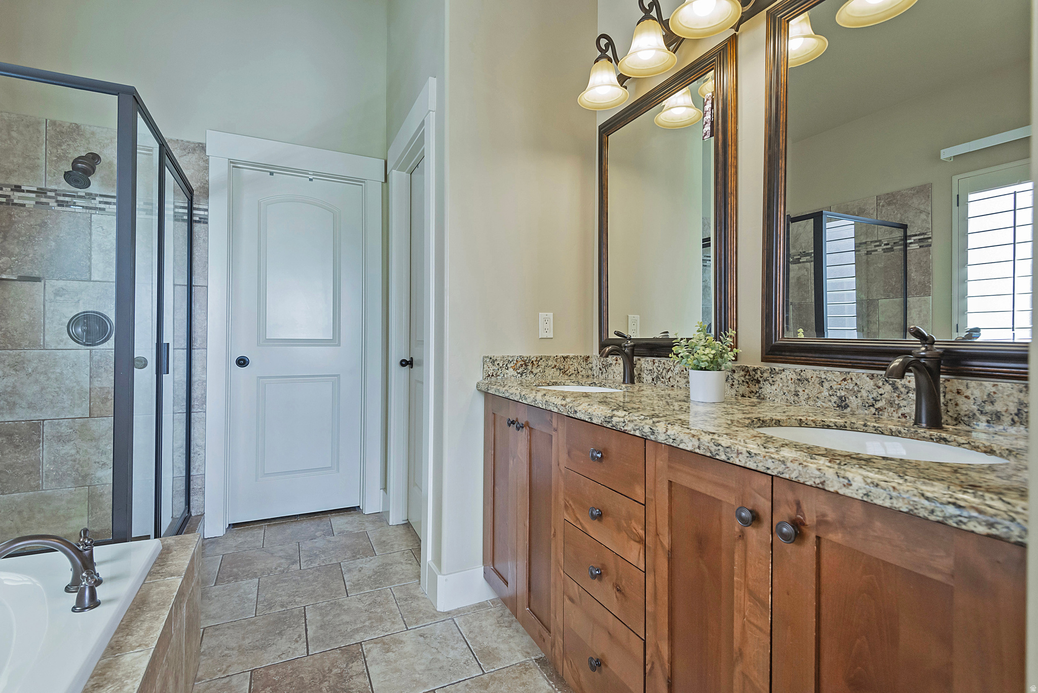 WESTERN SPRINGS - Residential