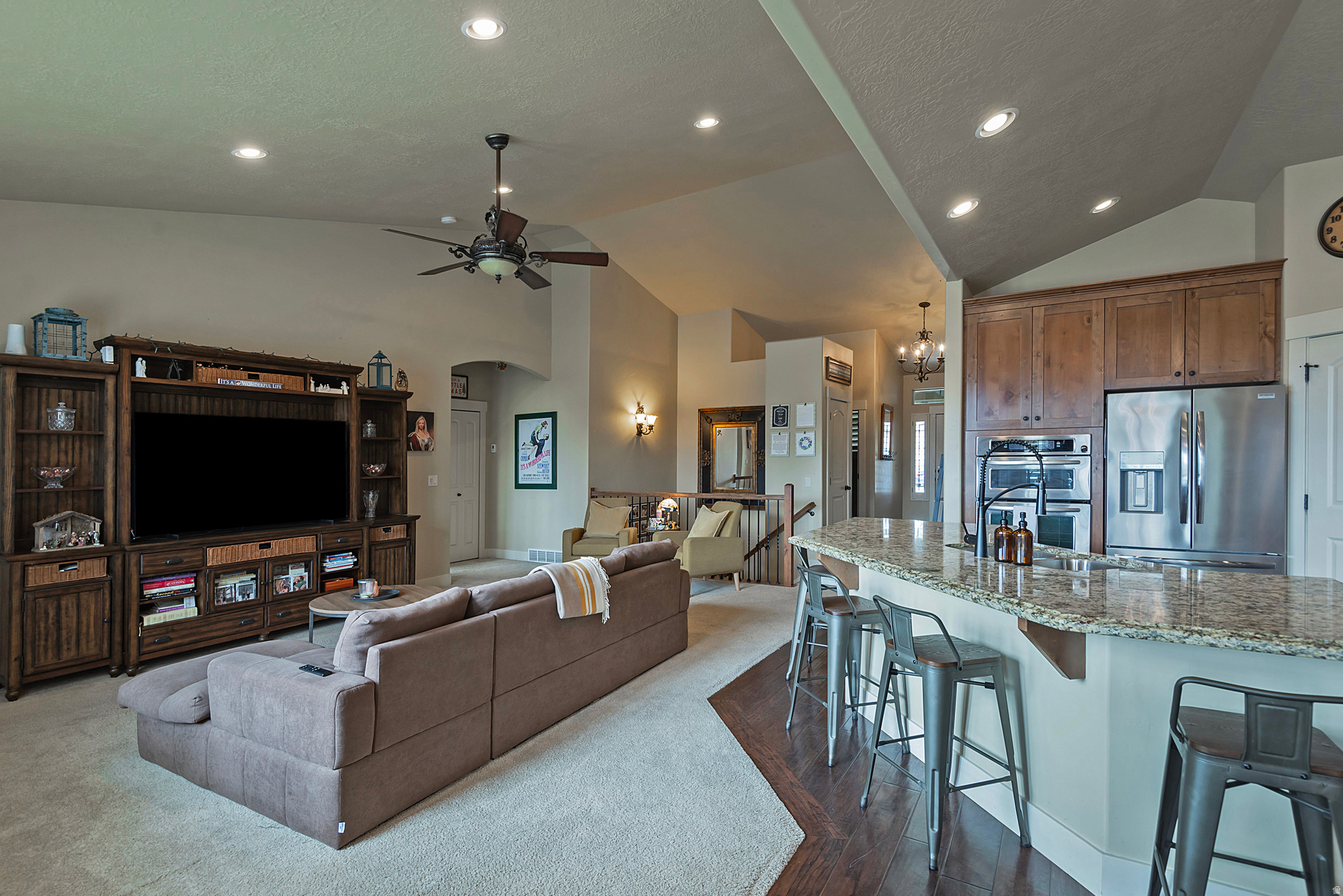 WESTERN SPRINGS - Residential