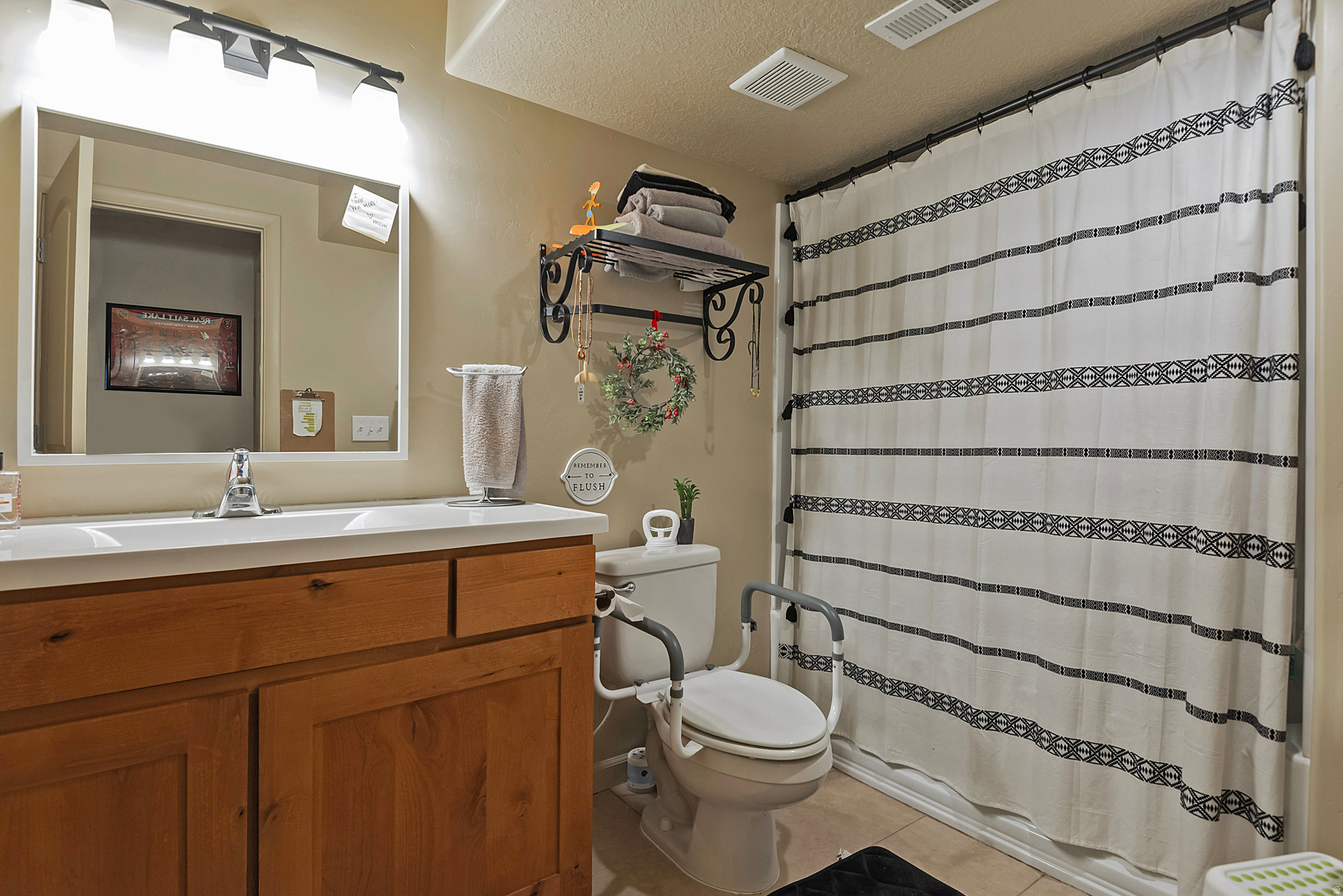 WESTERN SPRINGS - Residential