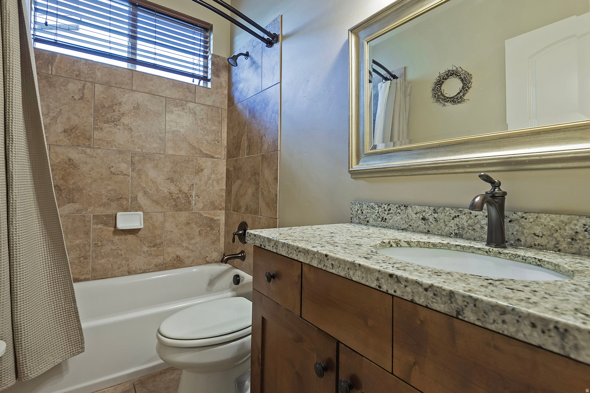 WESTERN SPRINGS - Residential