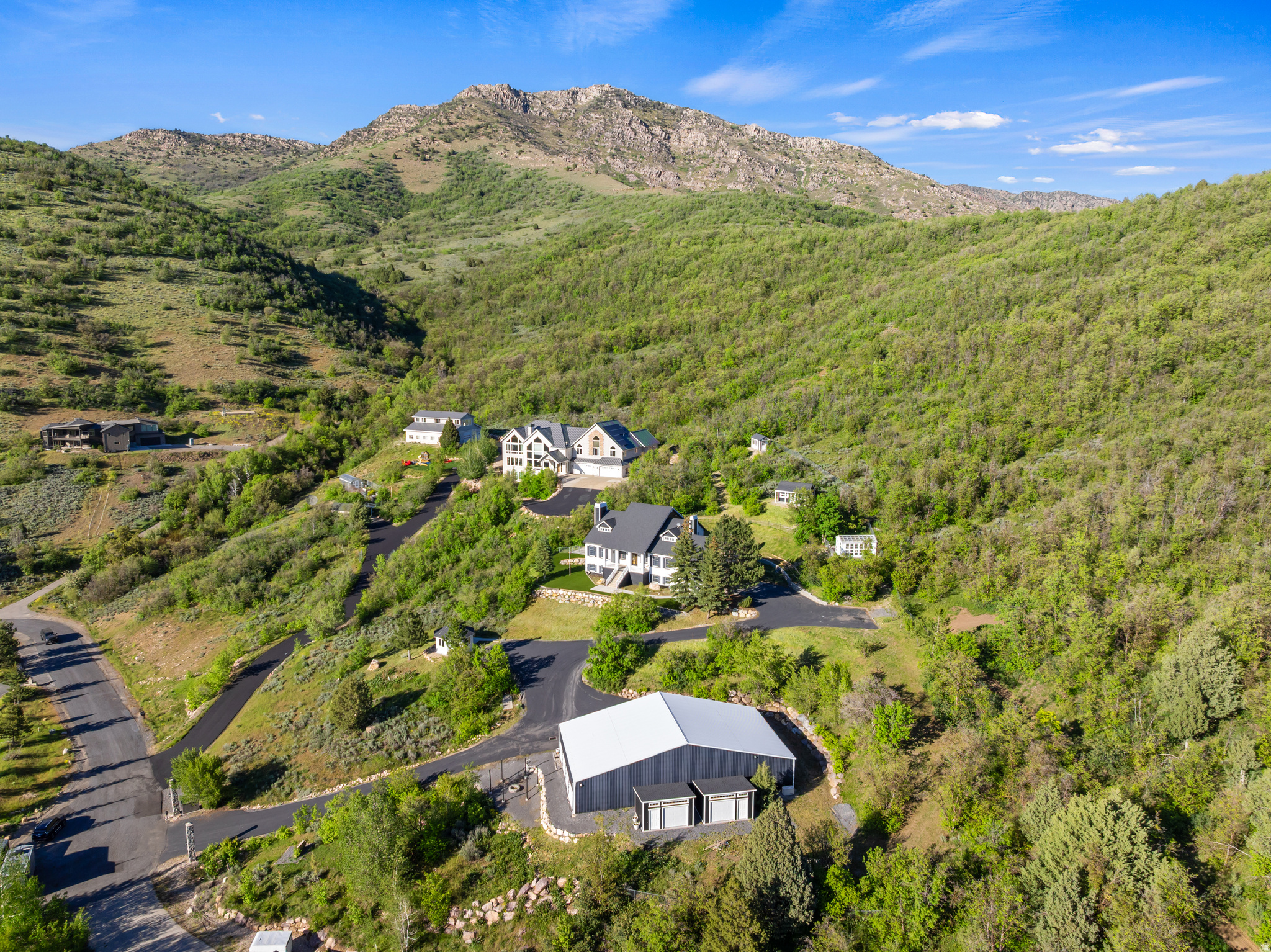 GREEN HILL COUNTRY - Residential