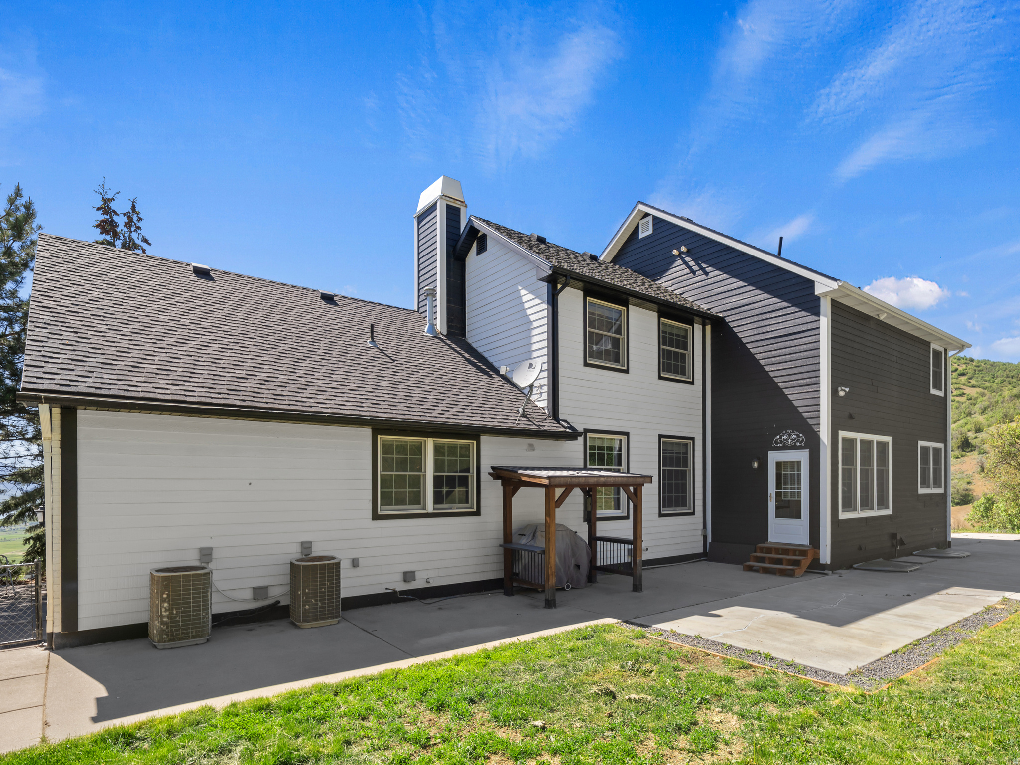 GREEN HILL COUNTRY - Residential